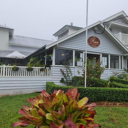 The Manor Tamborine Mountain Hotell Exteriör bild